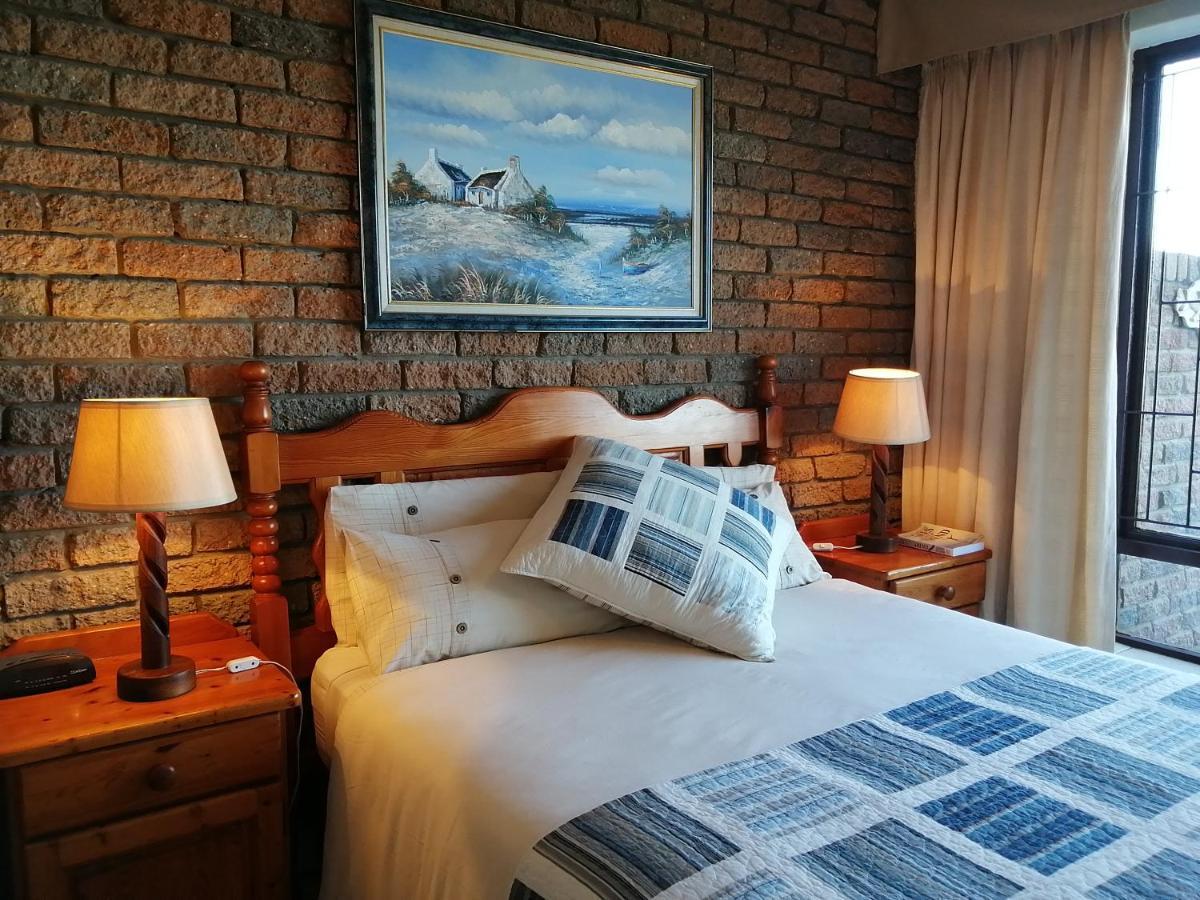 Amzee Bokmakierie Guest House Dana Bay Pokoj fotografie